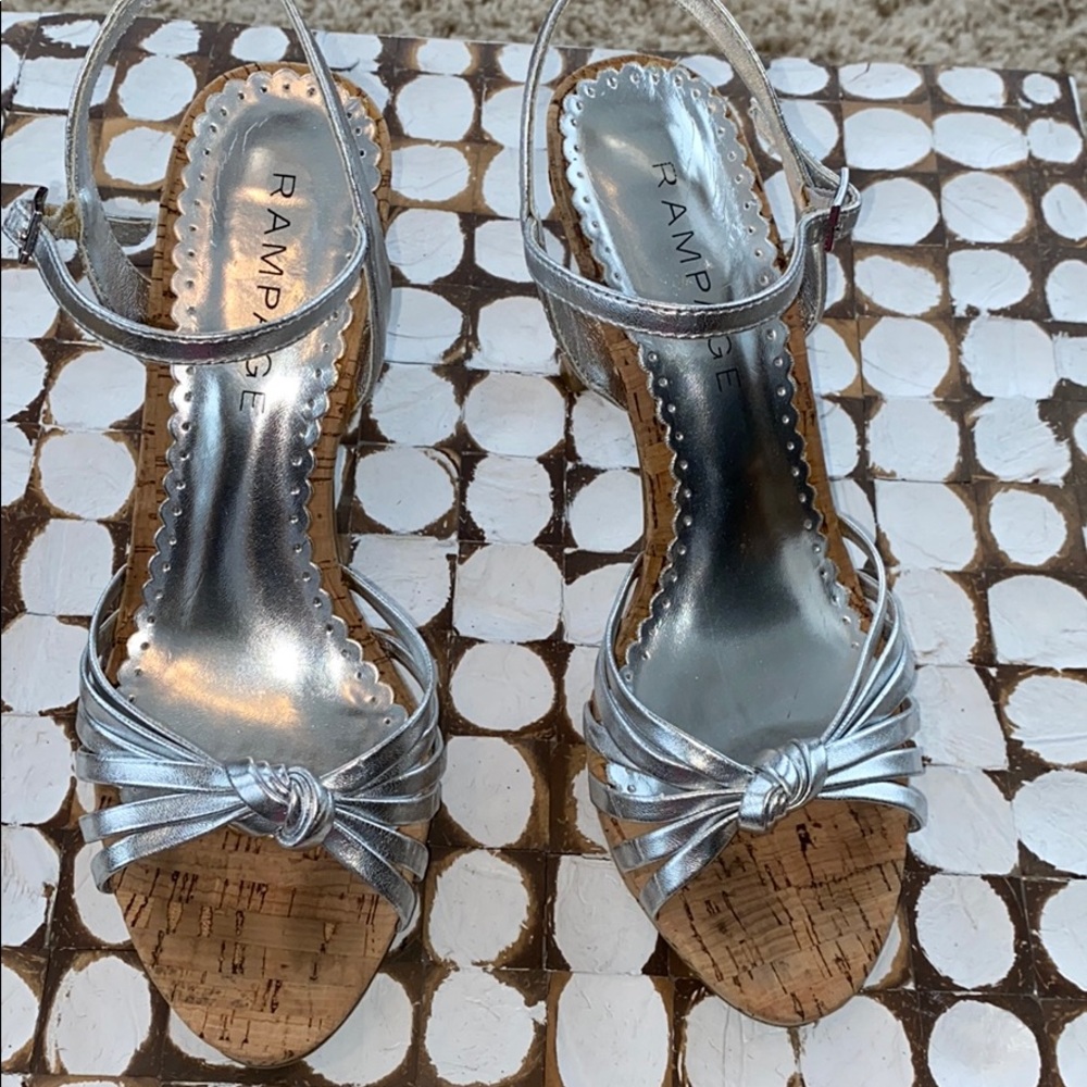 Rampage Vintage 90s Silver Cork Heels Size 8.5